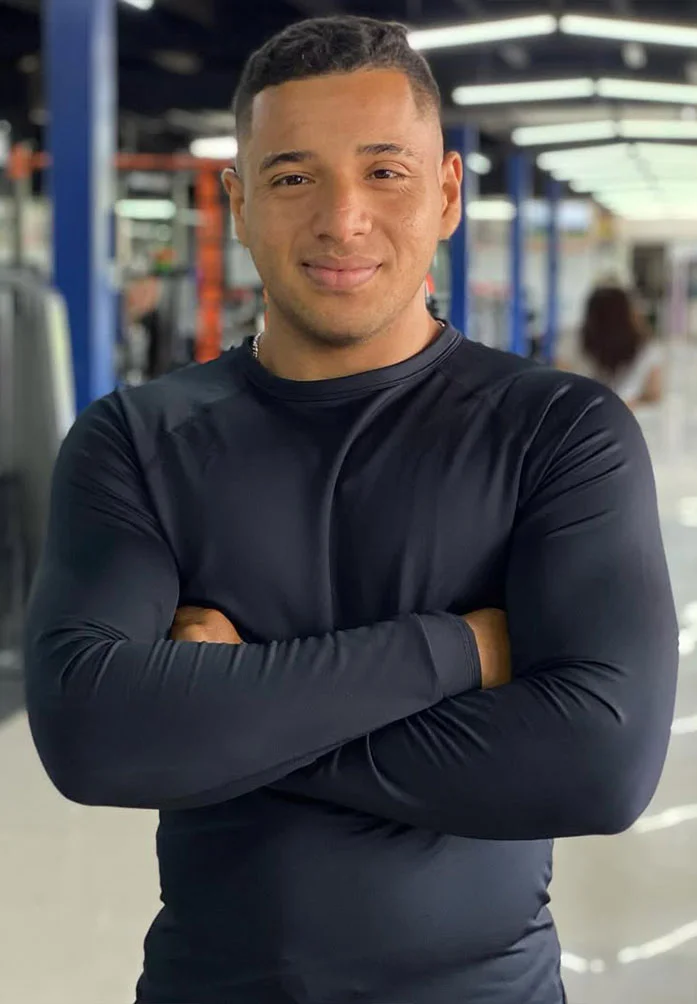 Jenner Caicedo - Jenner Caicedo: Retrato profesional gimnasio